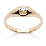 Just perfect ! Gold ring with diamond.