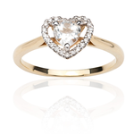 Złoty pierścionek z białym topazem w kształcie serca i brylantami.