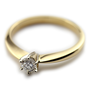 pierścionek zaręczynowy z brylantem lub jak kto woli z diamentem